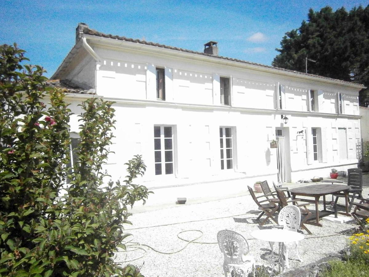 Le Charhido Panzió Saint-Fort-sur-Gironde Kültér fotó