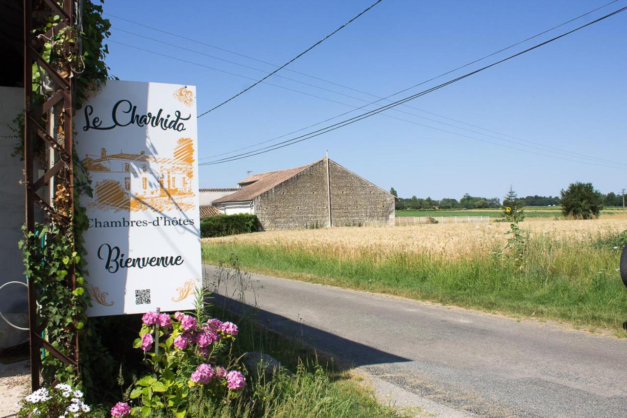 Le Charhido Panzió Saint-Fort-sur-Gironde Kültér fotó